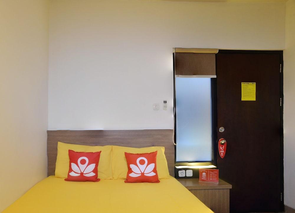 Zen Rooms Setiabudi Barat Jakarta Bagian luar foto